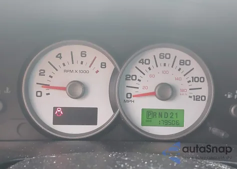 2005 Ford Escape Xls z USA, uszkodzony, nr VIN 1FMYU02ZX5DA09092